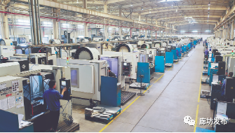 圖為京南·固安高新區(qū)新興園河北航天振邦精密機械數(shù)控加工車間。陳童 攝