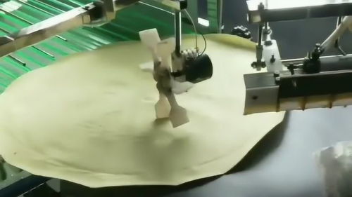 機械制造大煎餅,雖然生產(chǎn)效率非?？?但是缺少一種靈魂