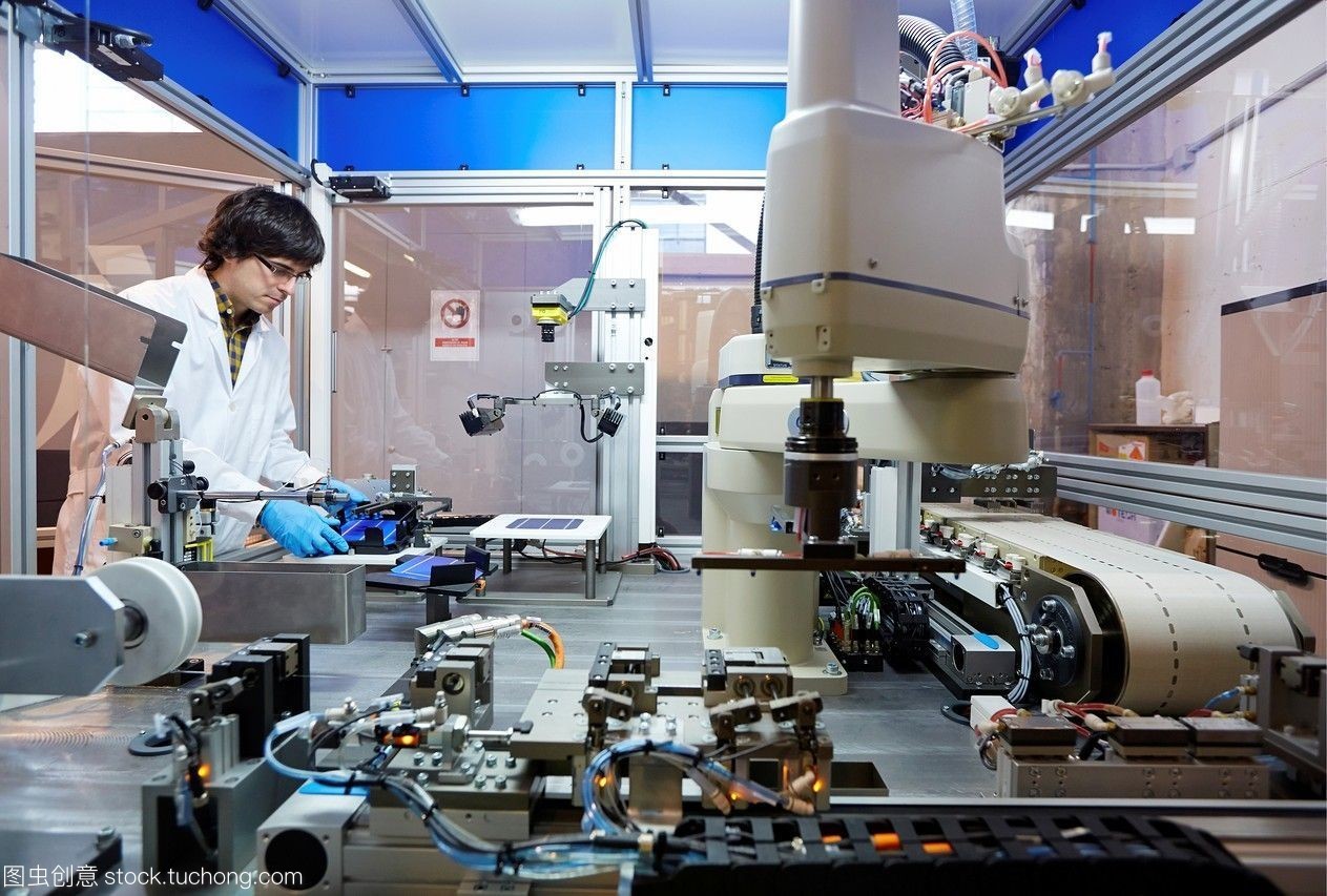 設(shè)備制造光伏電池弦。用于連接和焊接太陽能電池。使字符串。機(jī)械制造。能源和環(huán)境部門。tecnalia研究和創(chuàng)新。donostia。圣塞巴斯蒂安。gipuzkoa。巴斯克的國家。西班牙。歐洲。